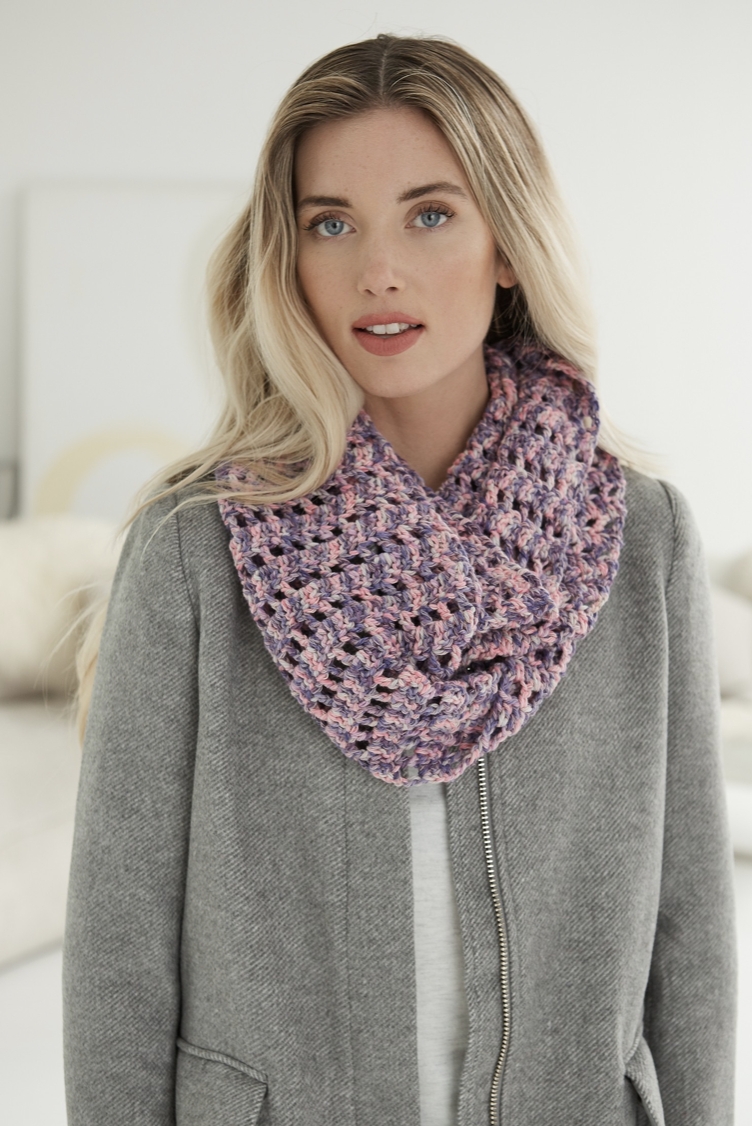 Lion Brand PATTERN Comfy Cotton Blend Cowl Crochet Stores Inc
