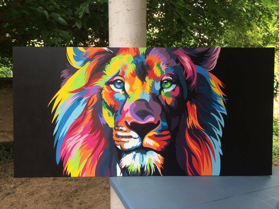lion coloré